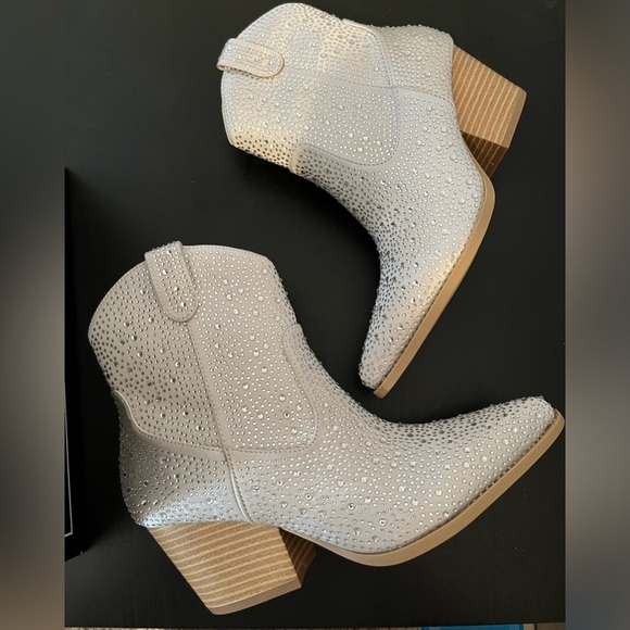 Silver Sparkle Leslie Rhinestones Western Boots NIB - Picture 14 of 16